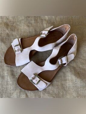 Miz Mooz Sandals light pink buckle Flats Comfy 
Size 38